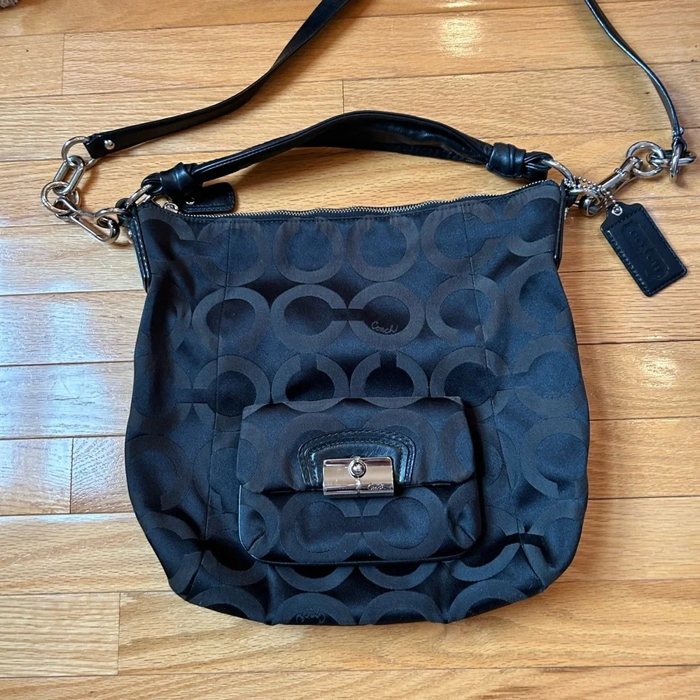 Coach Black Shoulder Bag with Logo Pattern Beautiful! - Picture 10 of 13